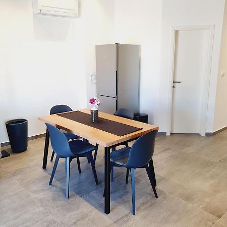 Modern Apartment Ana Premantura Exteriér fotografie