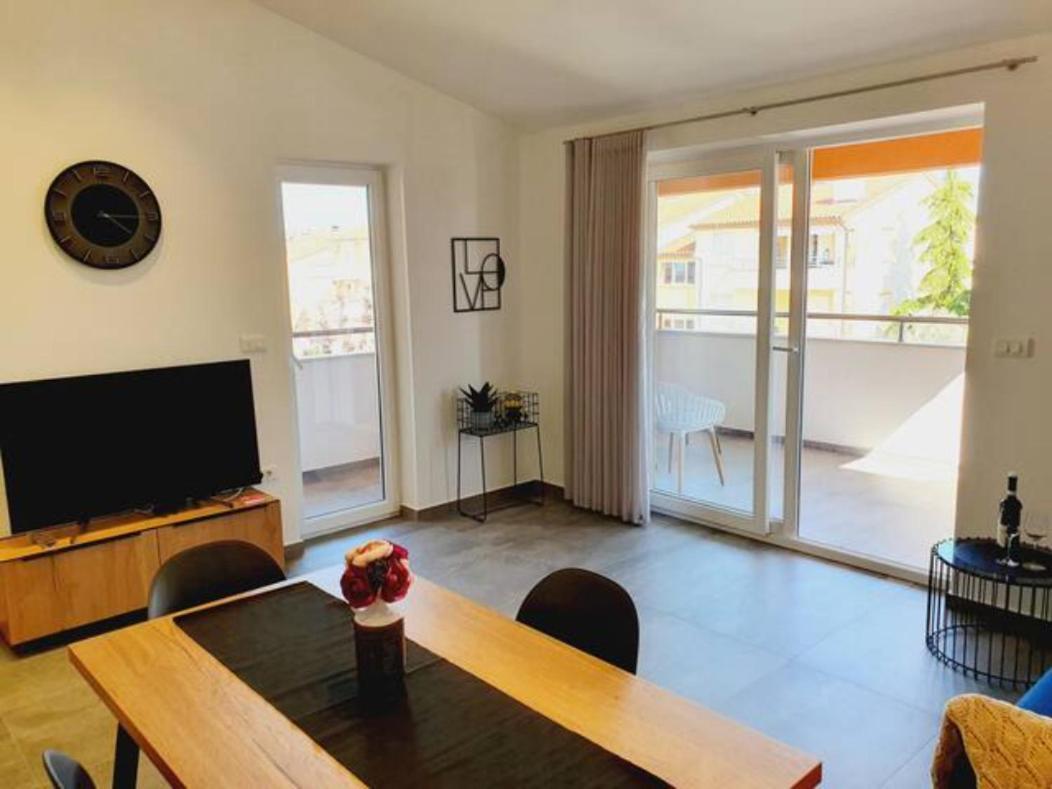 Modern Apartment Ana Premantura Exteriér fotografie