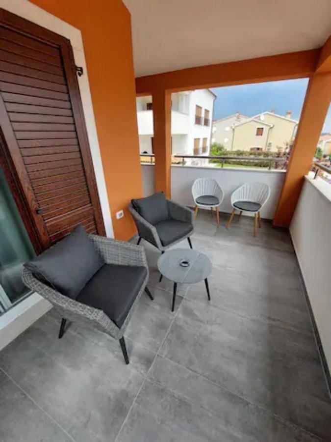 Modern Apartment Ana Premantura Exteriér fotografie