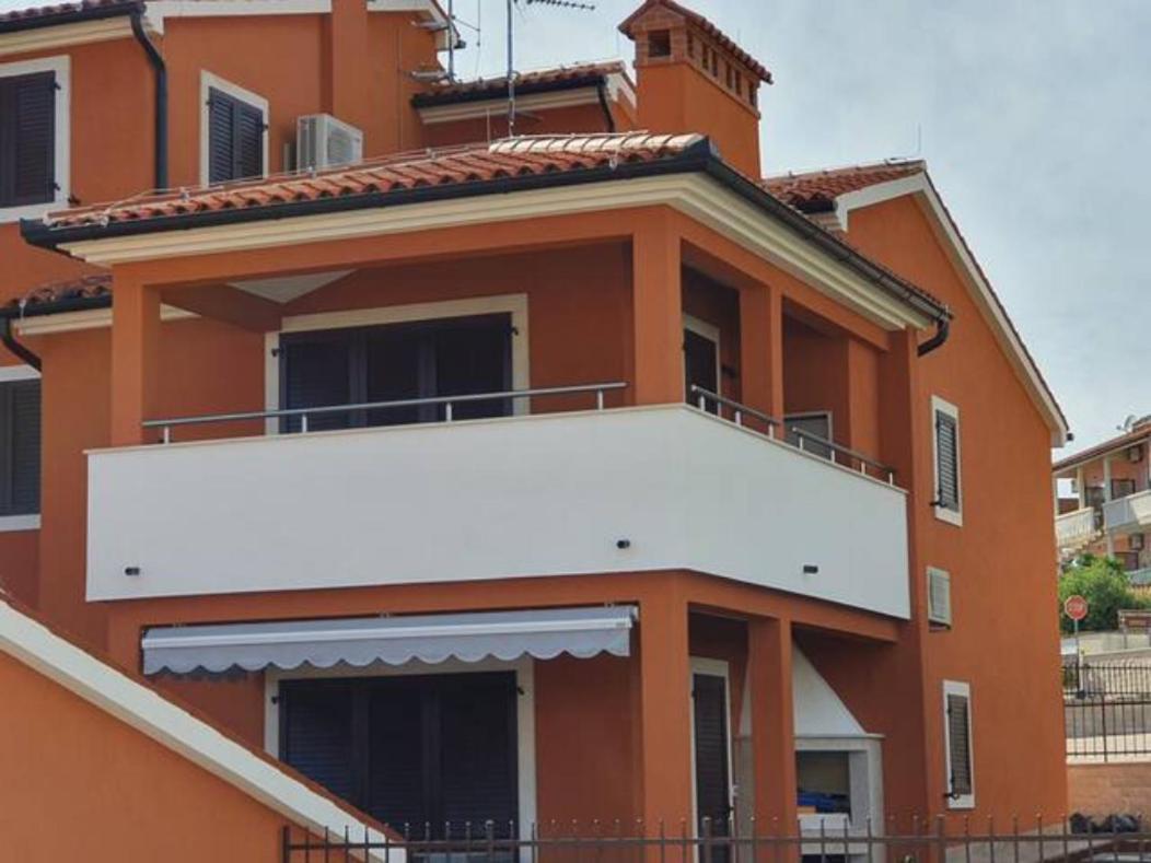 Modern Apartment Ana Premantura Exteriér fotografie