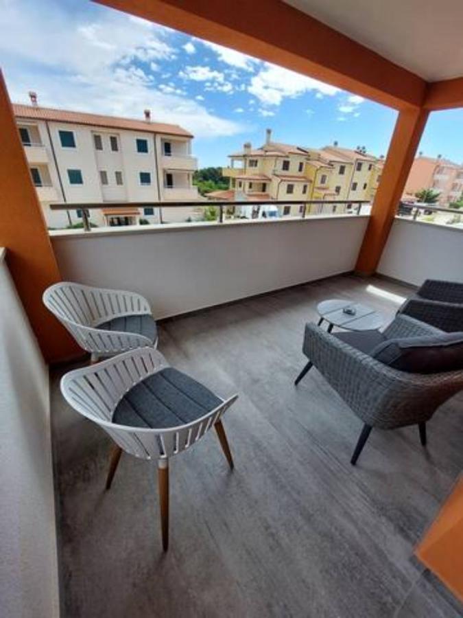 Modern Apartment Ana Premantura Exteriér fotografie